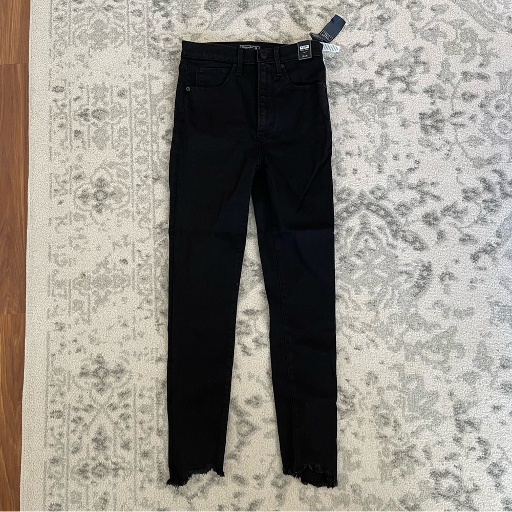 Black Abercrombie ultra high rise super skinny jeans